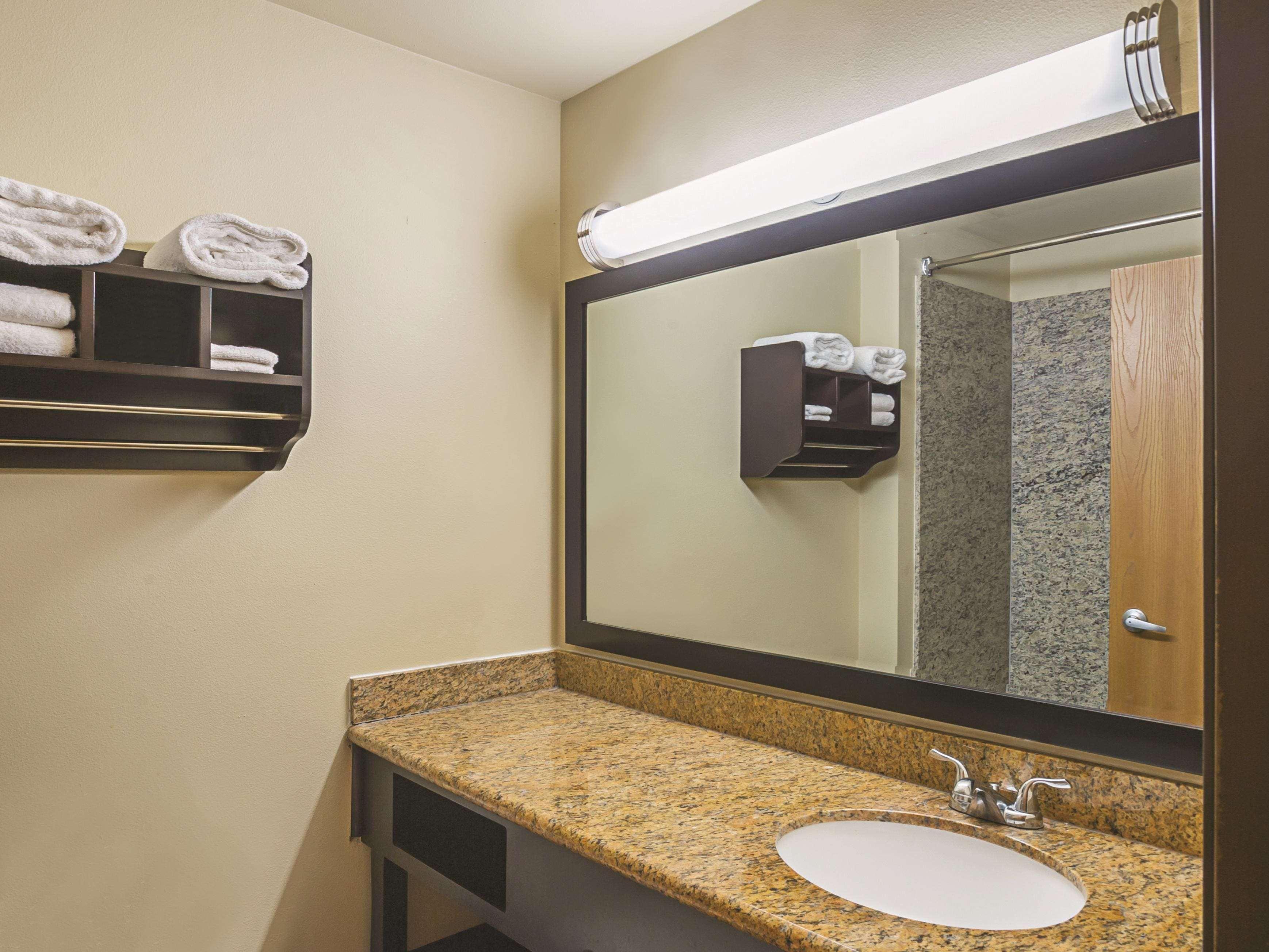 La Quinta Inn By Wyndham Olympia - Lacey Exterior photo